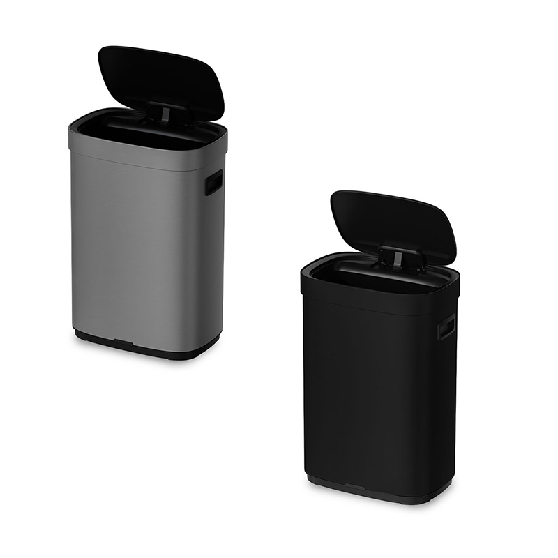 De FlinQ Mira Prullenbak 50 liter in nikkel en zwart.