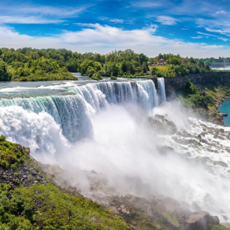 Fly & Train in Canada incl. ontbijt, excursie Niagara Falls!
