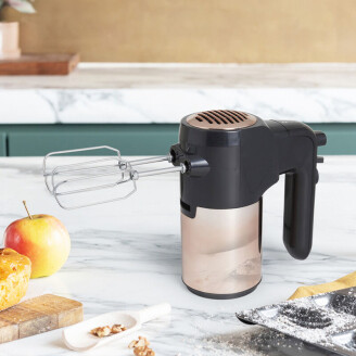 De Magnani Elektrische Handmixer is verkrijgbaar in 2 kleuren.
