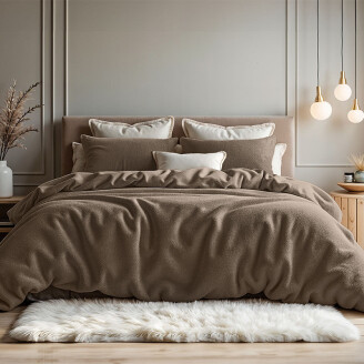 Het Sleeptime Teddy Katoen Dekbedovertrekset in de kleur deep taupe.