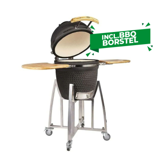 Buccan Sunbury Smokey Egg Large kamado BBQ met open deksel en uitgeklapte bamboe zijtafels op een verrijdbaar RVS onderstel.