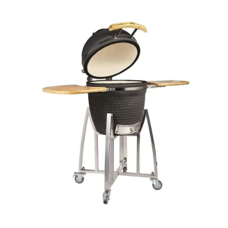 Buccan Sunbury Smokey Egg Large kamado BBQ met open deksel en uitgeklapte bamboe zijtafels op een verrijdbaar RVS onderstel.