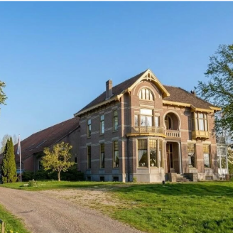 Boutique hotel in Groningen incl. LUXE kamer met XXL bubbelbad & ontbijt! 