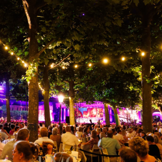 Concert André Rieu 2026 vanaf het terras van de Sociëteit op het Vrijthof in Maastricht met een verblijf in Valkenburg