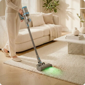 CleanWise Rita steelstofzuiger verwijdert vuil van een vloerkleed met groene laserdetectie