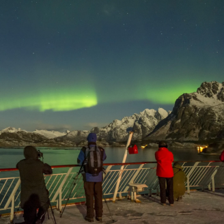 12-daagse cruise langs de mooiste plekken van de Noorse fjordenkust, van de Lofoten tot de Noordkaap