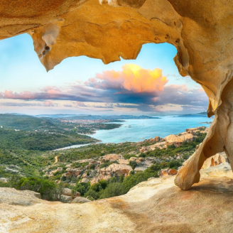 4*-Zonvakantie naar Sardinië incl. vlucht en huurauto